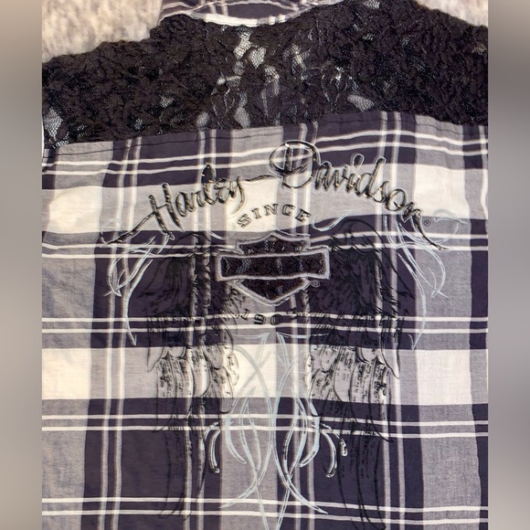 Women’s NWOT Harley Davidson button down shirt - Picture 2 of 3